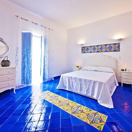 Bed and breakfast Punta Sallustro 3*