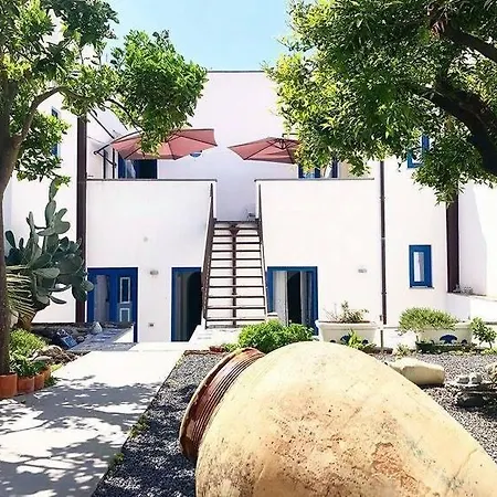 Punta Sallustro 4* Липари