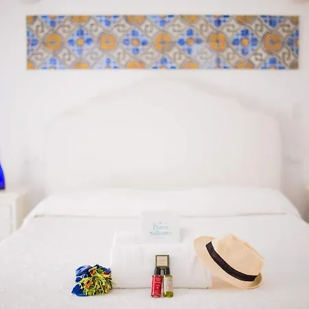 Punta Sallustro Липари