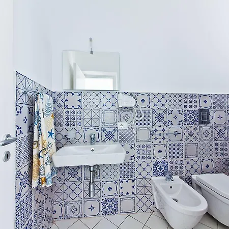 Punta Sallustro 4* Липари