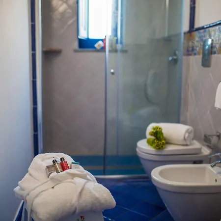 Punta Sallustro Липари