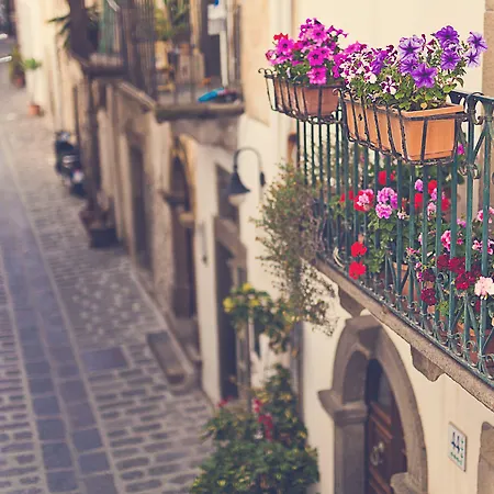 Punta Sallustro 4* Липари